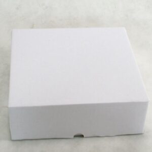 Caixa para Doces Branca 29x29x10 Polibox Ref. 29 – Altura Extra para Doces Finos